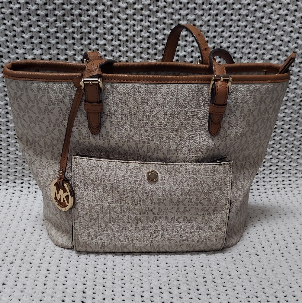 Michael Kors Jet Set Medium Logo Pocket Tote Bag, Vanilla color w/ MK logo